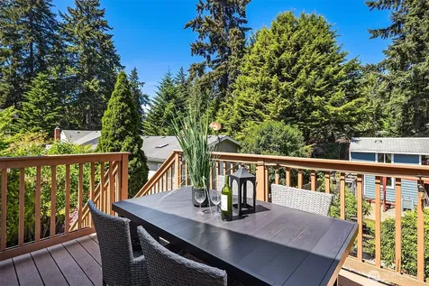 15021 Westminster Way N Shoreline WA 98133