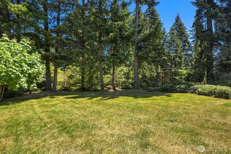 15021 Westminster Way N Shoreline WA 98133
