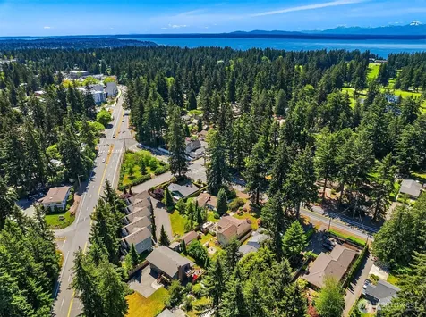 15021 Westminster Way N Shoreline WA 98133
