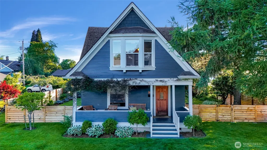 2429 Spruce Street Bellingham WA 98225