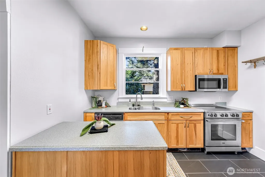 2429 Spruce Street Bellingham WA 98225