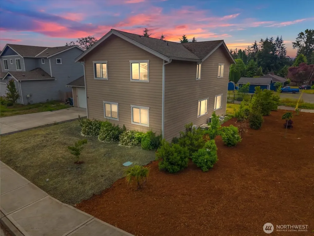 2204 158th Street Ct E Tacoma WA 98445