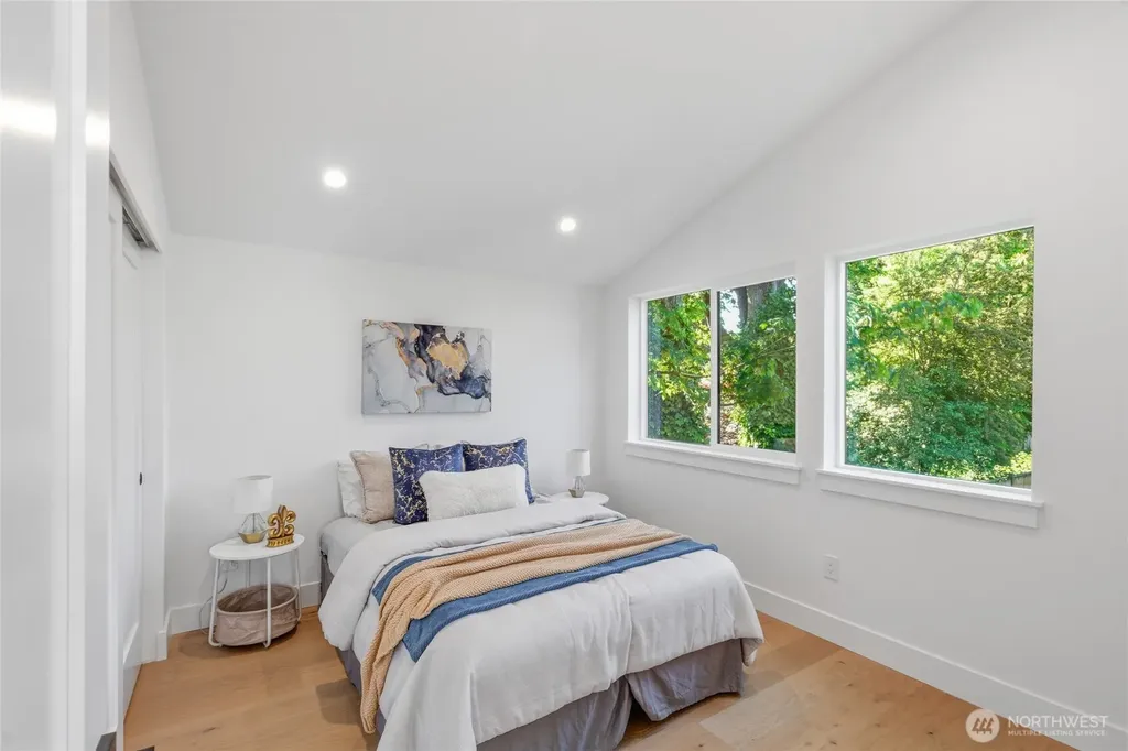 11731 Durland Avenue NE Seattle WA 98125