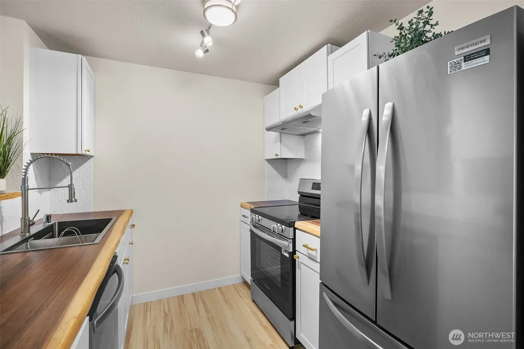 921 130th Street SW Everett WA 98204