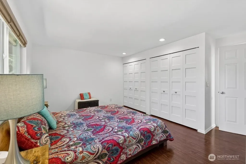 24306 87th Place W Edmonds WA 98026