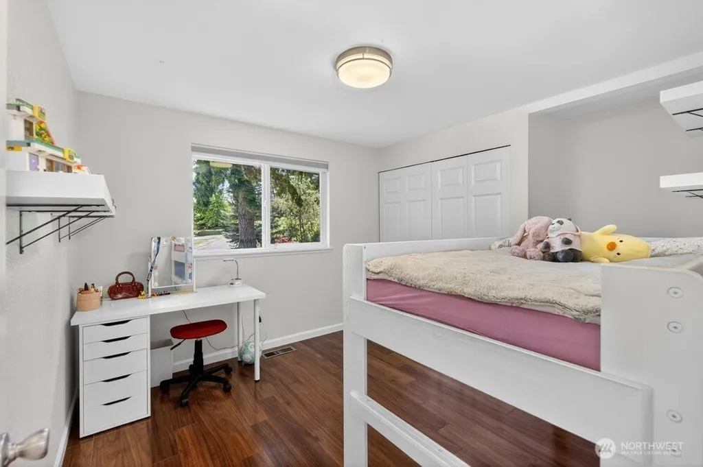 24306 87th Place W Edmonds WA 98026