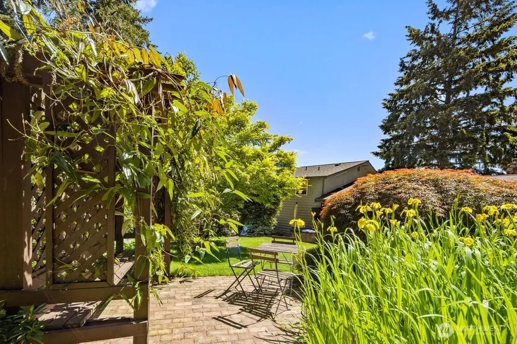 24306 87th Place W Edmonds WA 98026