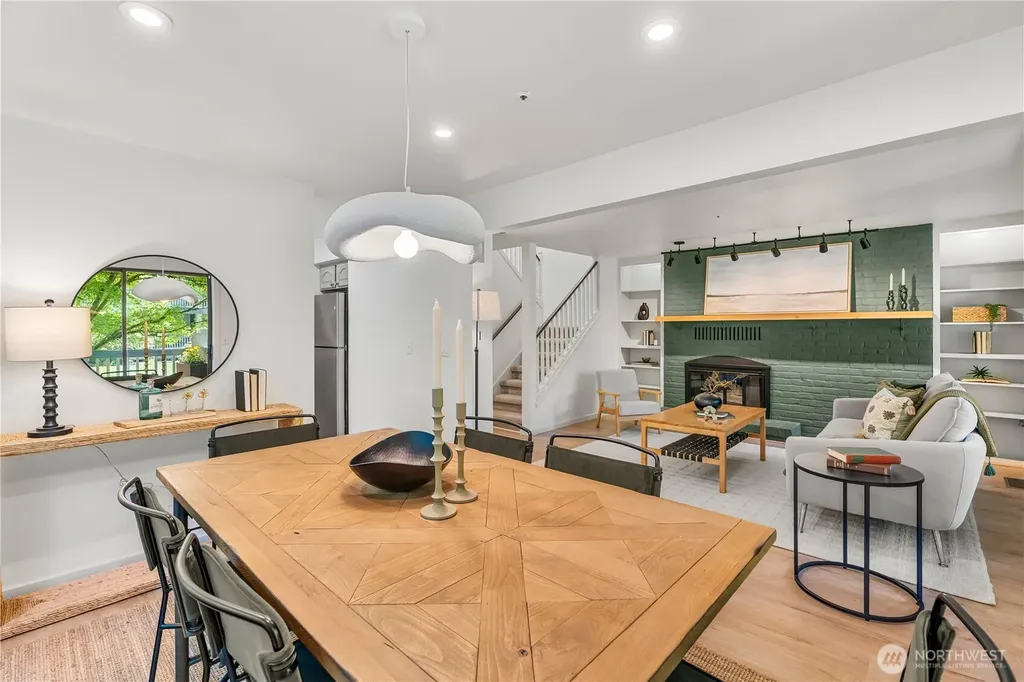 19616 61st Place NE Kenmore WA 98028