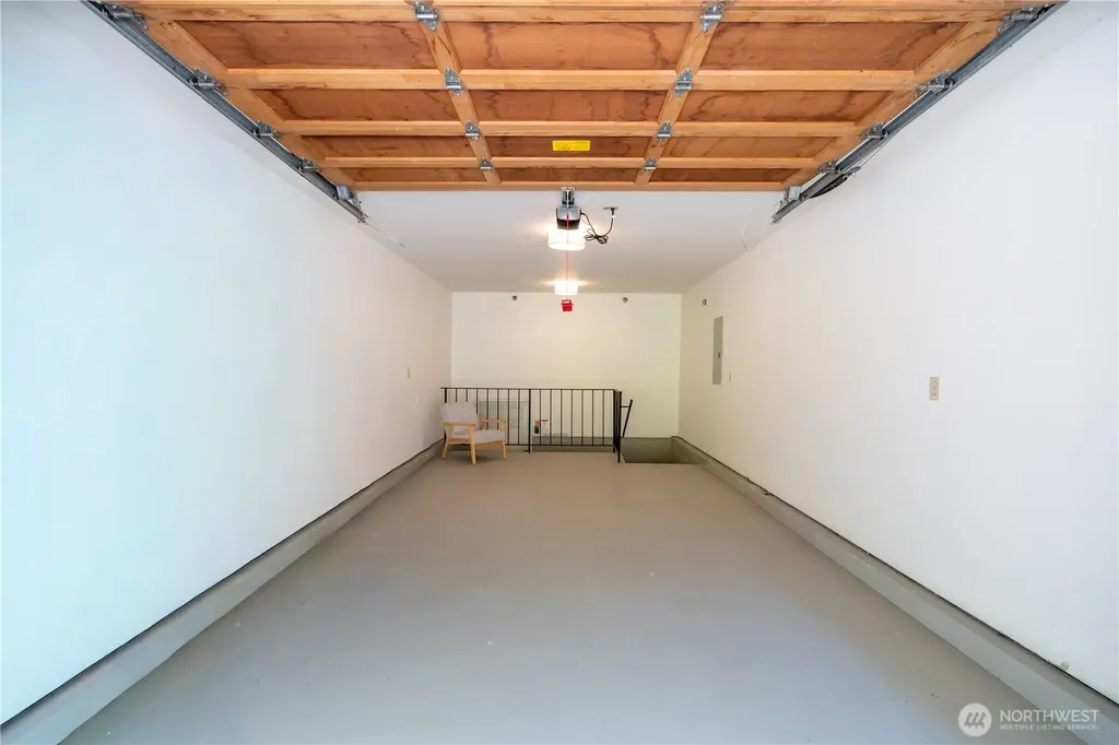 19616 61st Place NE Kenmore WA 98028