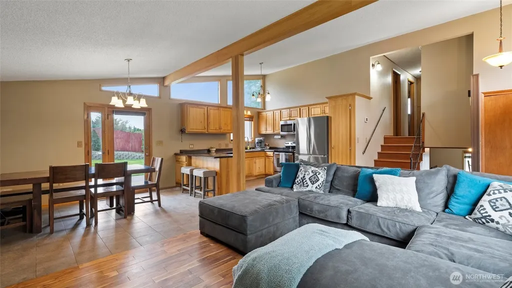 810 E Spring Dayton WA 99328