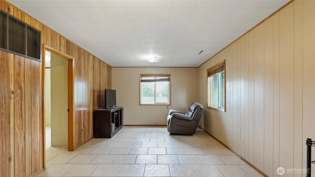 810 E Spring Dayton WA 99328