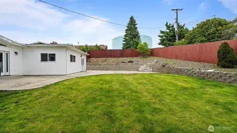 810 E Spring Dayton WA 99328