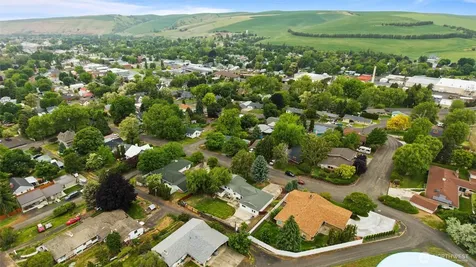 810 E Spring Dayton WA 99328