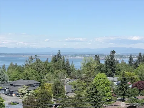 2505 Hillside Lane Everett WA 98203