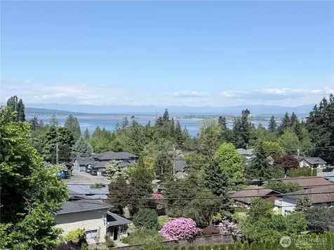 2505 Hillside Lane Everett WA 98203