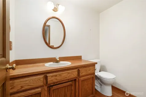 2833 140th Avenue NE Bellevue WA 98005