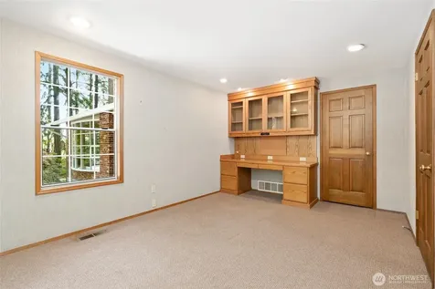 2833 140th Avenue NE Bellevue WA 98005