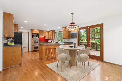 2833 140th Avenue NE Bellevue WA 98005