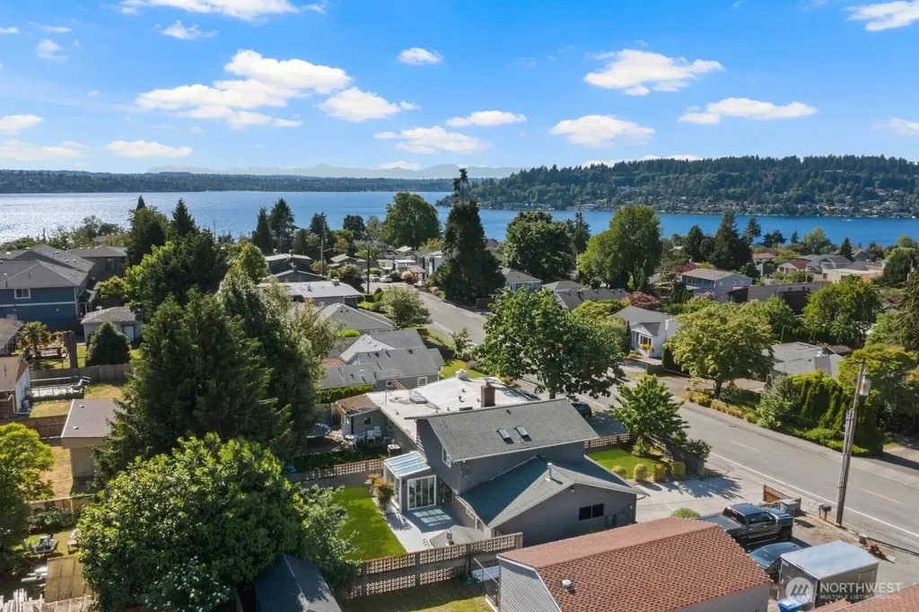 1115 N 30th Street Renton WA 98056
