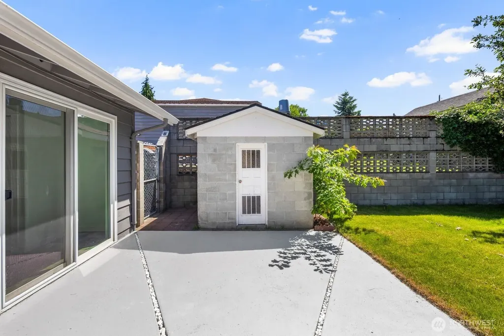 1115 N 30th Street Renton WA 98056