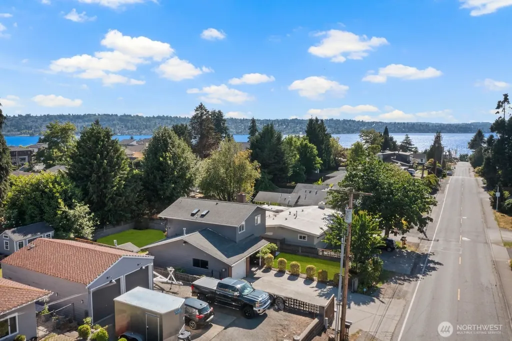 1115 N 30th Street Renton WA 98056