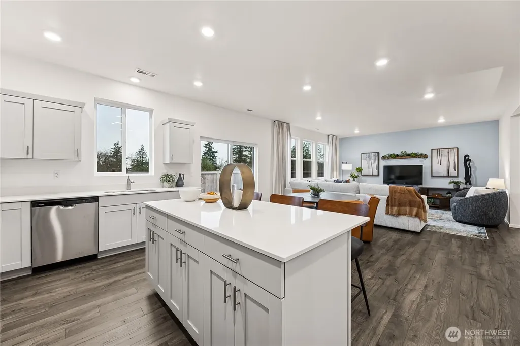 561 Wall Street Buckley WA 98321