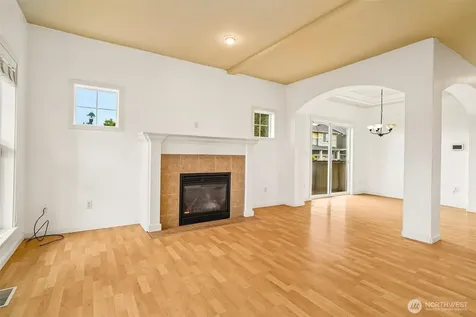 13309 94th Avenue Ct E Puyallup WA 98373
