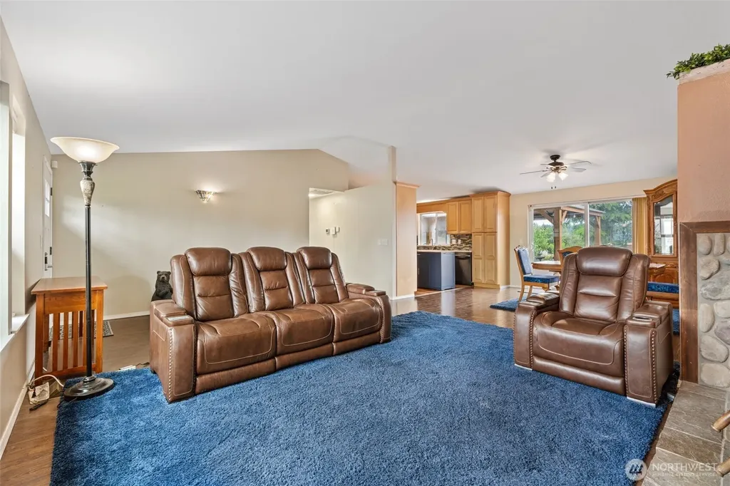 5922 184th Lane SW Rochester WA 98579