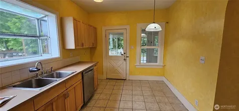 3724 S 7th Street Tacoma WA 98405