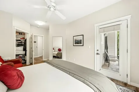 4335 Issaquah Pine Lake Road SE Sammamish WA 98075