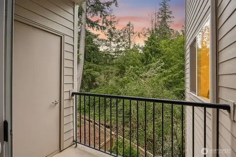 4335 Issaquah Pine Lake Road SE Sammamish WA 98075