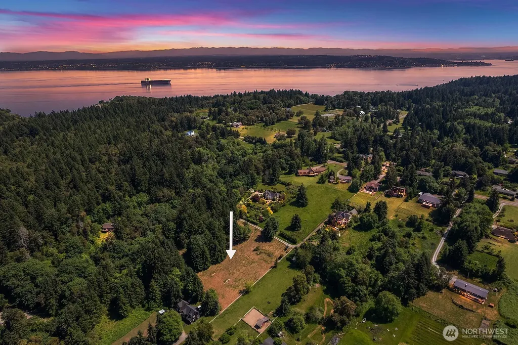 9438 SW 266th Lane Vashon WA 98070