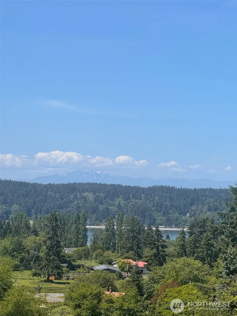 9438 SW 266th Lane Vashon WA 98070