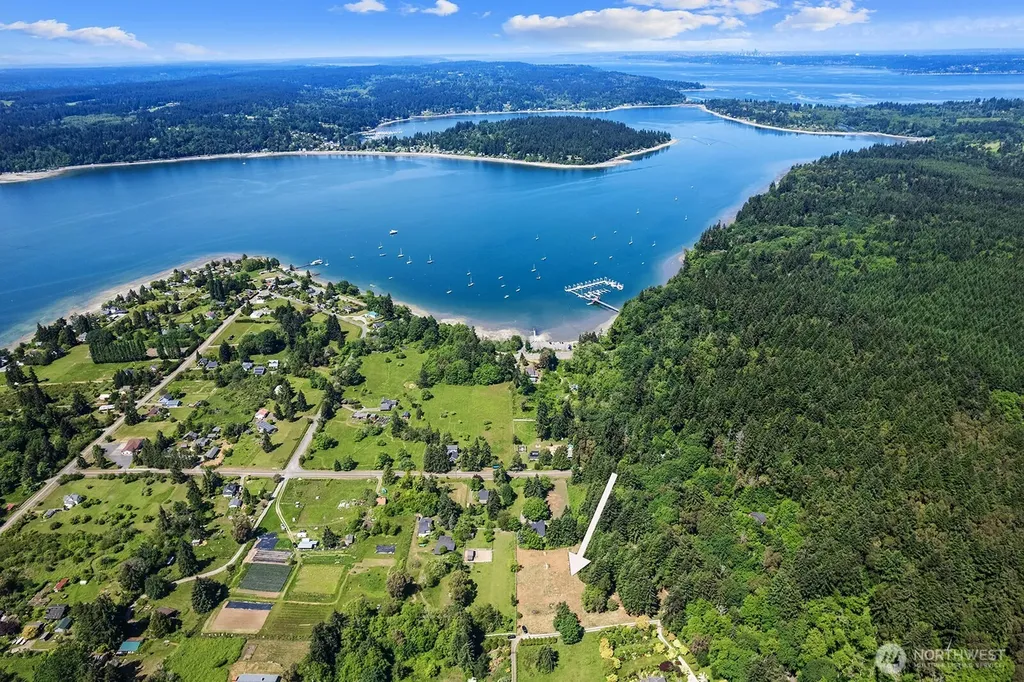 9438 SW 266th Lane Vashon WA 98070