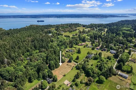 9438 SW 266th Lane Vashon WA 98070