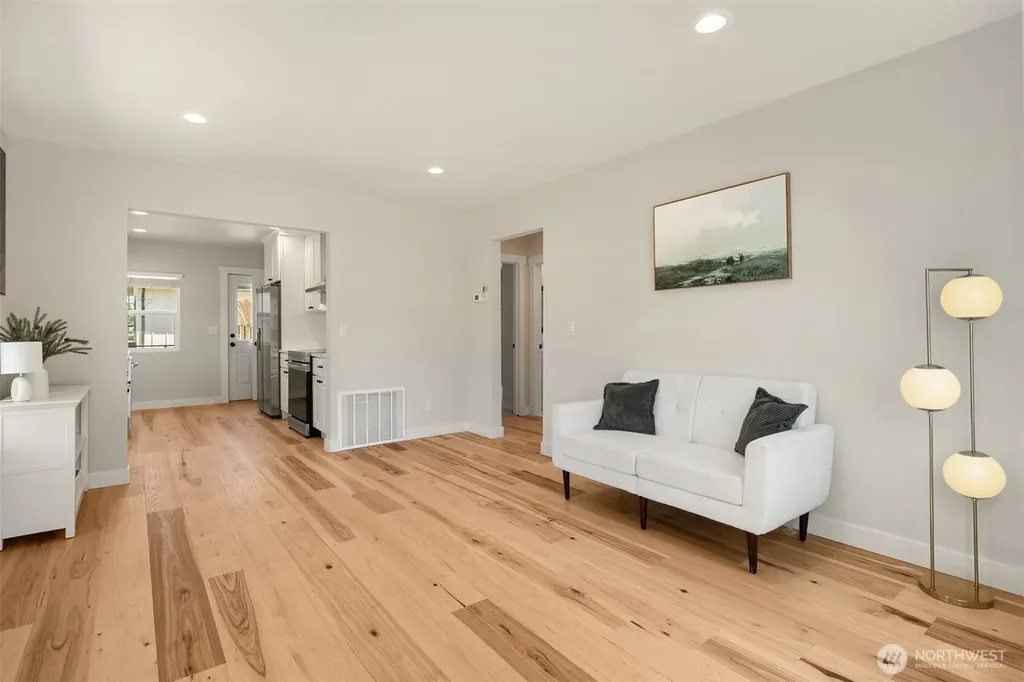11558 Fremont Avenue N Seattle WA 98133