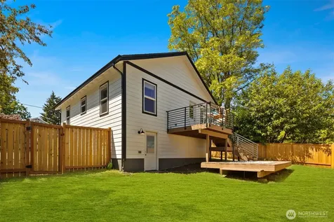 11558 Fremont Avenue N Seattle WA 98133