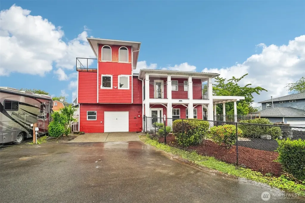 13043 40th Avenue S Tukwila WA 98168