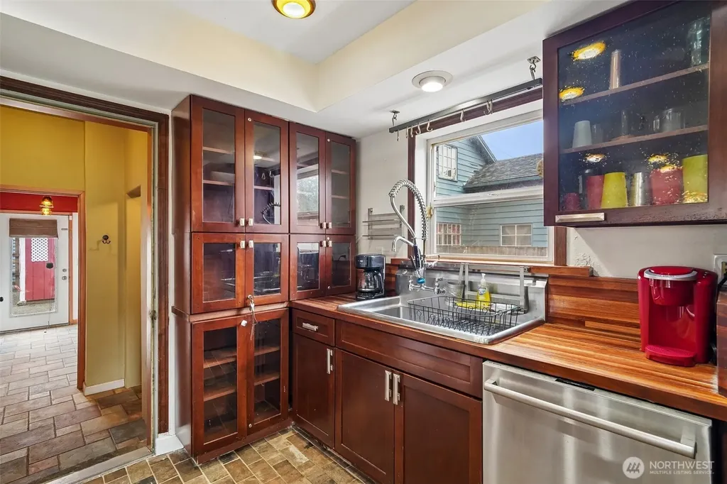 13043 40th Avenue S Tukwila WA 98168