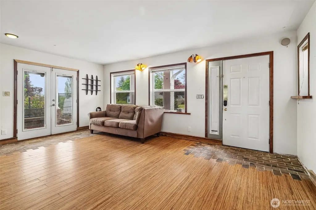 13043 40th Avenue S Tukwila WA 98168