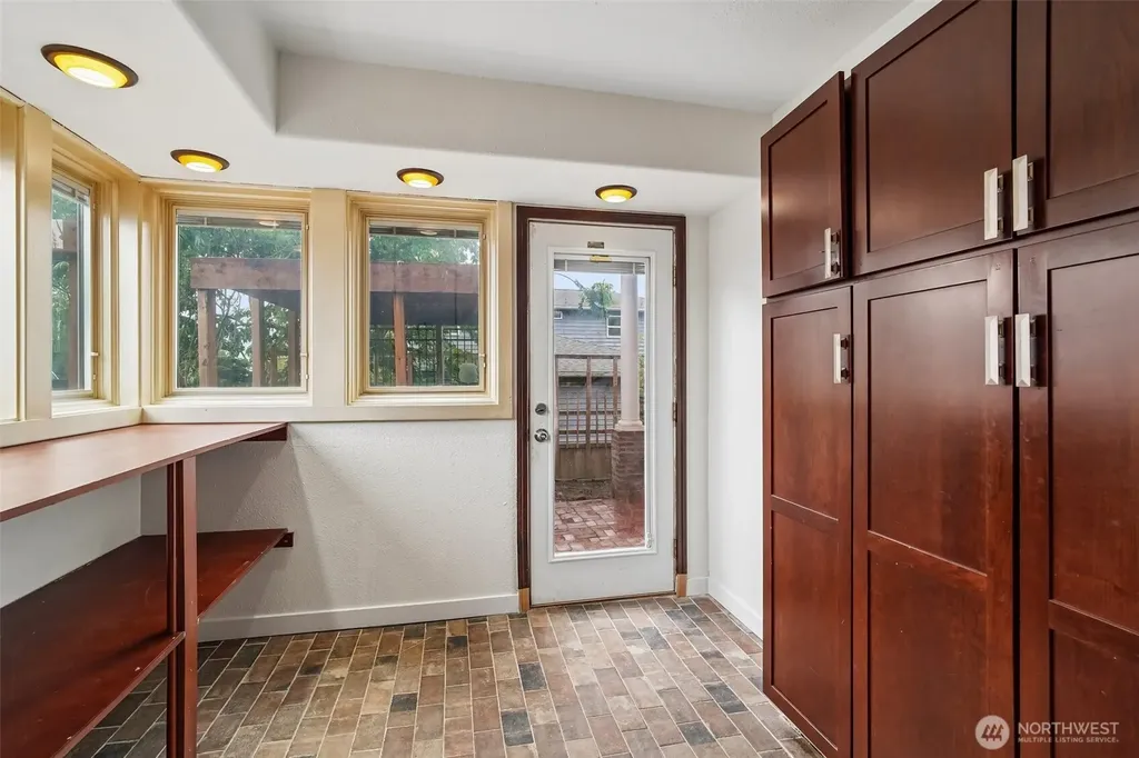 13043 40th Avenue S Tukwila WA 98168