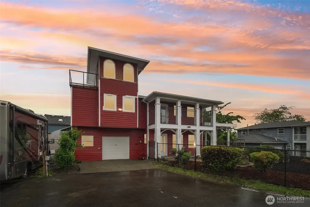 13043 40th Avenue S Tukwila WA 98168