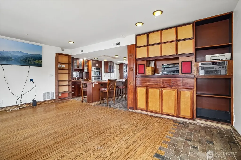 13043 40th Avenue S Tukwila WA 98168