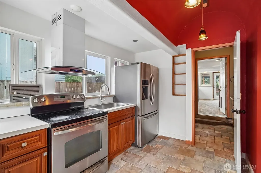13043 40th Avenue S Tukwila WA 98168