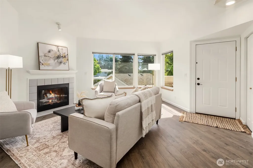 9210 Market Place Lake Stevens WA 98258