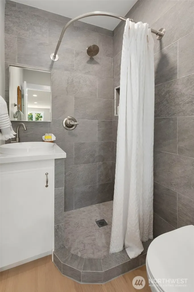 1312 NE 70th Street Seattle WA 98115