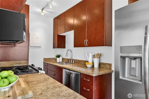 1105 Spring Street Seattle WA 98104