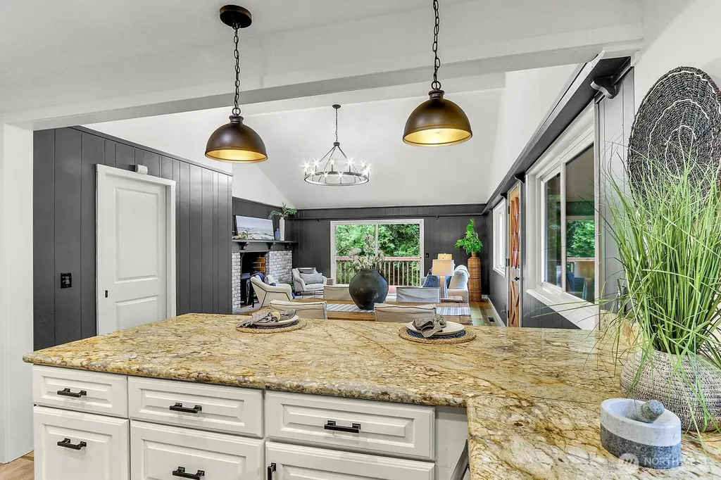 8817 NE 124th Street Kirkland WA 98034