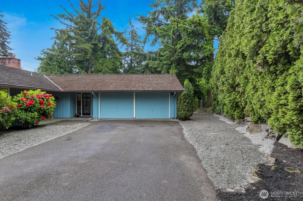 8817 NE 124th Street Kirkland WA 98034