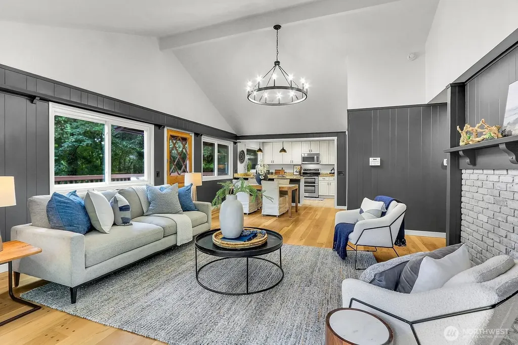 8817 NE 124th Street Kirkland WA 98034